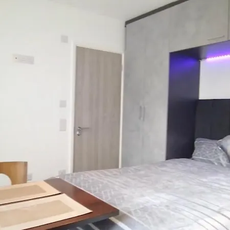 Appartement Inviting 1-bed Studio In *