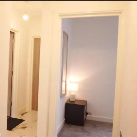 Apartment Inviting 1-bed Studio In *